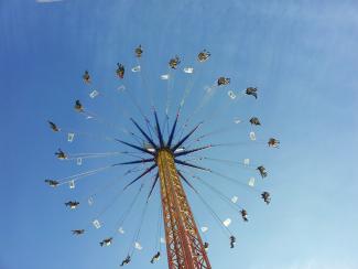 Octoberfest in Munich: in prosperous OECD cities, economic growth has been decoupled from greenhouse-gas emissions.