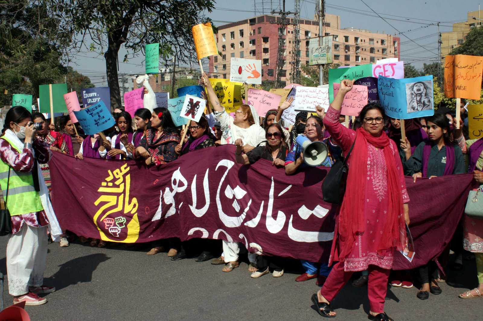 For women in politics, Pakistan still lags behind