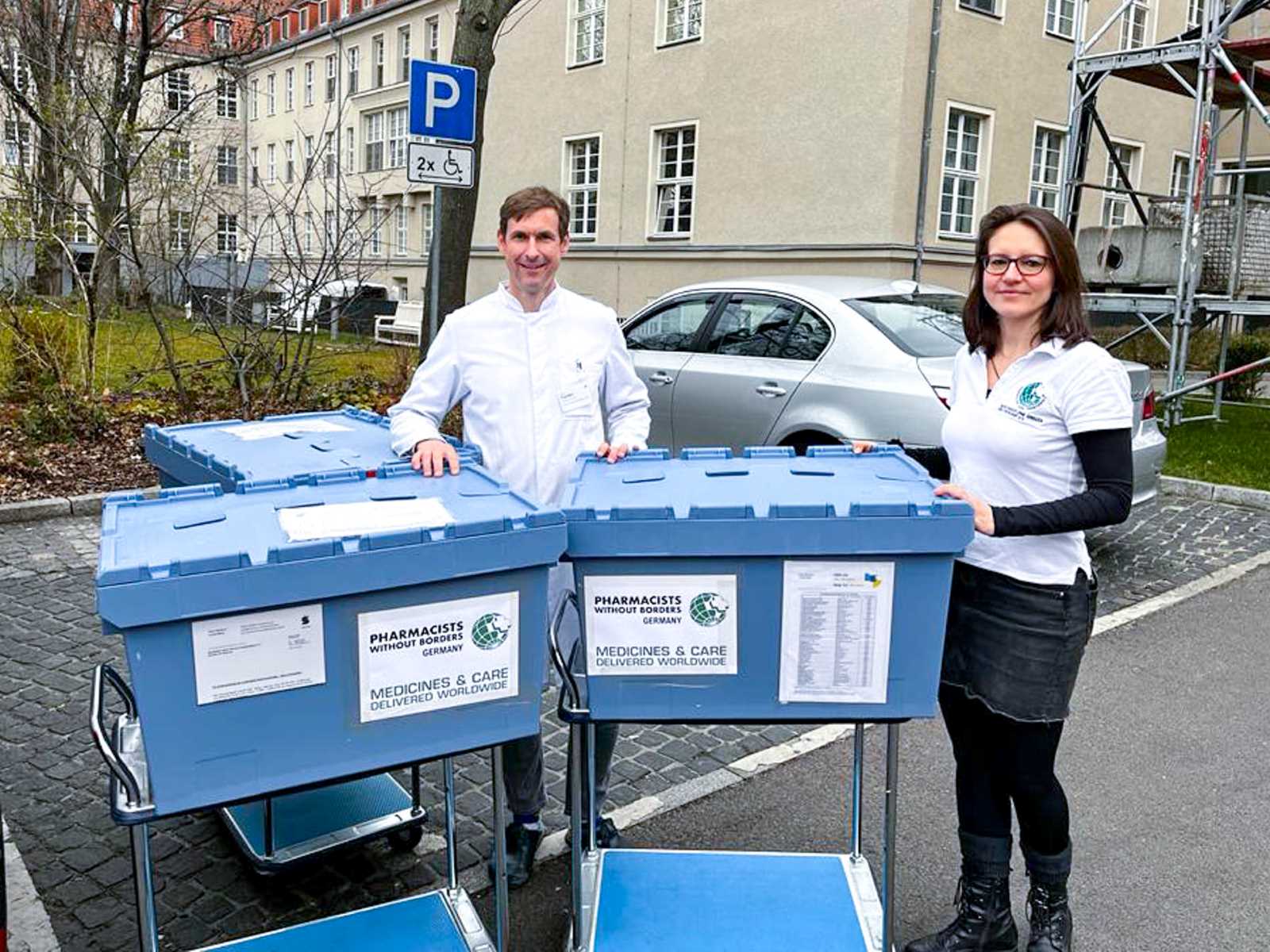 Handing over emergency trauma kits to AoG’s Ukraine coordination team.