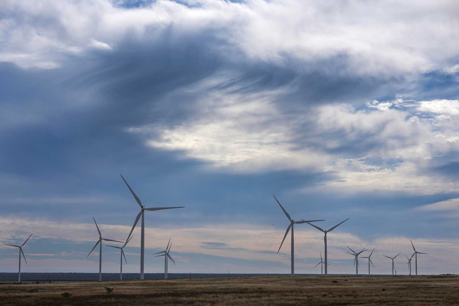 Zu welchen Bedingungen wird die EU künftig Investitionen in Afrika finanzieren, etwa in puncto erneuerbarer Energien? Windräder bei Kapstadt.