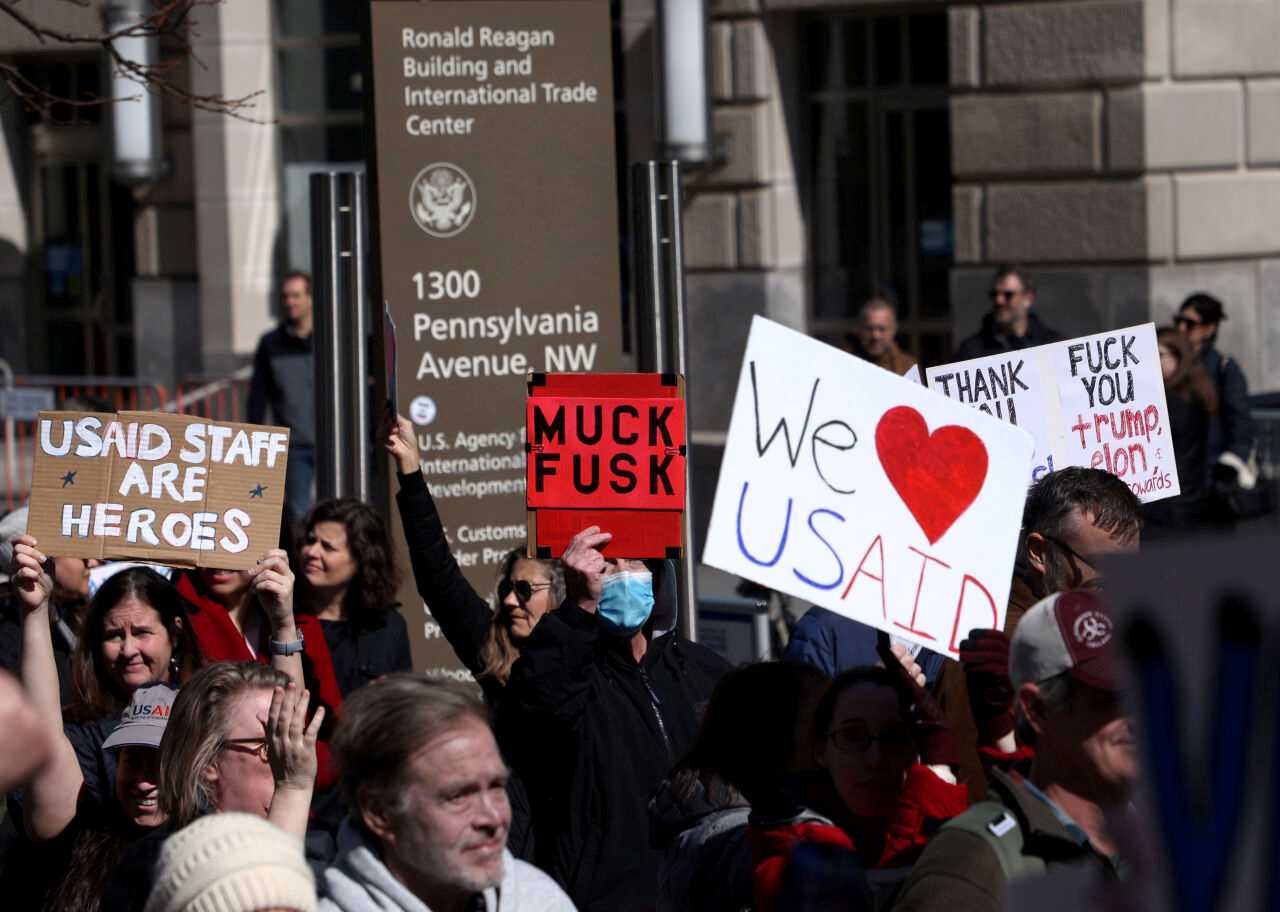 In February, people demonstrated in front of the United States Agency for International Development (USAID) in Washington against the government to support employees who had to vacate their offices.