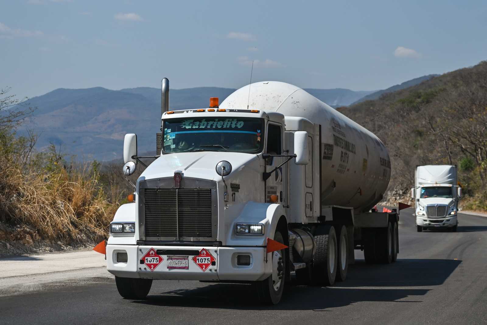 In Mexico, women are conquering the male-dominated field of truck driving: traffic in the state of Chiapas.