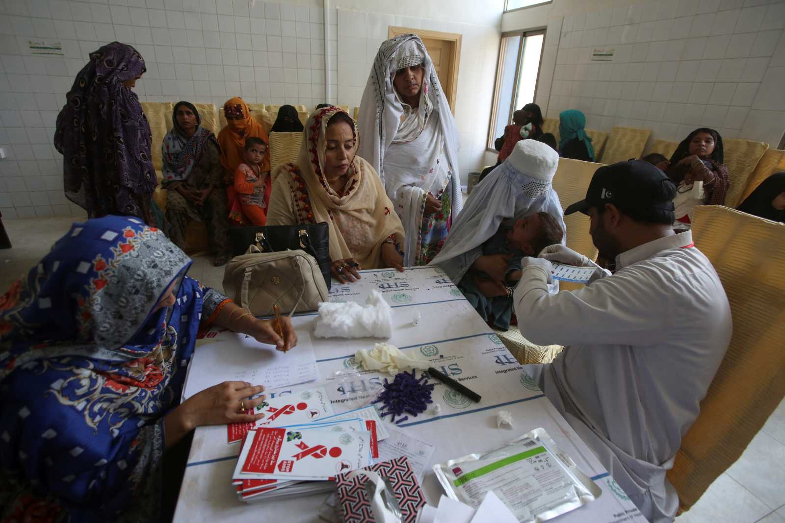 A child undergoing a blood test in the context of the major HIV outbreak in Ratodero, Pakistan, in 2019.