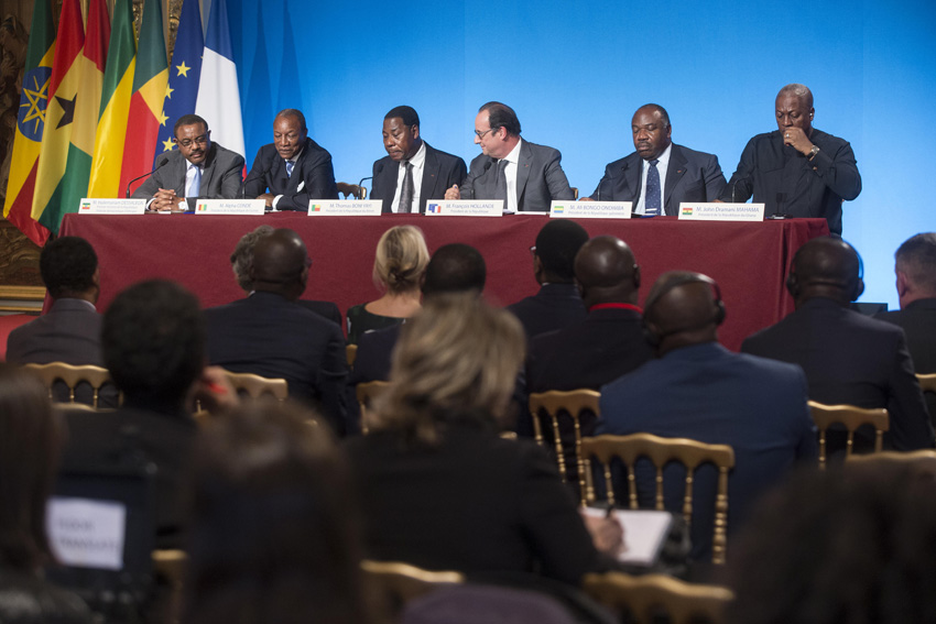 French President François Hollande (third from right) met African leaders to prepare for the UN climate summit. From left: Ethiopian Prime Minister Hailemariam Dessalegn, Guinean President Alpha Conde, Benin’s President Thomas Boni Yayi, Gabon’s President Ali Bongo and Ghana’s President John Dramani Mahama.