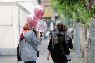 Viele Frauen verzichten mittlerweile aus Protest auf das Kopftuch. 