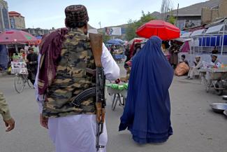 The Islamist regime is enforcing a repressive dress code, including in Kabul. 