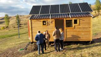 Steffen Schuelein This mobile hut with a solar roof is part of a campsite – a community idea from an FPA project in Armenia.