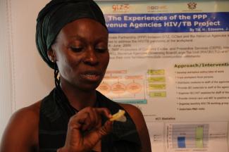 Aids-Prävention kann mit der Aufklärung über Teenager­schwangerschaften verbunden werden: Projekt in Accra/Ghana.