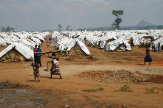Erute-Flüchtlingscamp in Lira, Uganda. Die Zelte wurden vom Roten Kreuz Uganda gespendet.