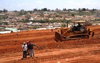 Süd-Süd-Kooperation ist nicht per se sinnvoll: chinesisches Straßenbauvorhaben in Kenia.