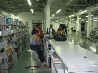 Library of a private college in São Paulo State.