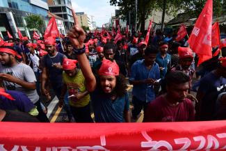 2017: Studenten protestieren für ihr Recht auf Bildung in Colombo.